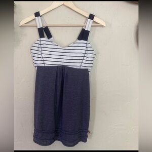 Lululemon tank size 8